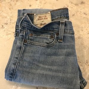 29 X 32 Hollister Skinny Jeans